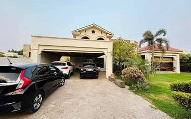 Bahria Lahore house for sale - 10 Marla Slightly Used House, Shaheen Extension