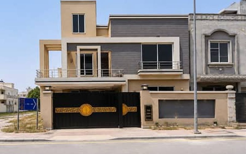 Bahria Lahore house for sale - 5 Marla Grey Structure House, Sector E