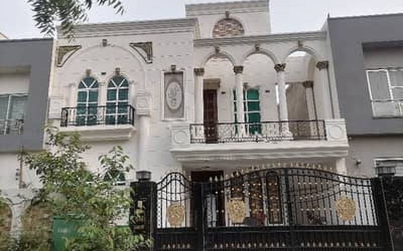 Bahria Lahore house for sale - 10 Marla House with Basement, Ghaznavi Block