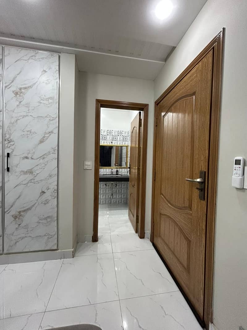 Apartment For Rent in Bahria Town Lahore, 1 Bed Luxury Furnished, Sector C