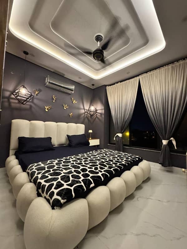 Apartments on Easy Installments in Bahria Town Lahore, Flat for Sale – Sector C 500 sqft Sector C