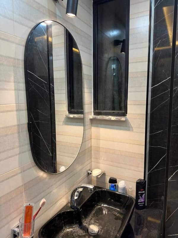 Apartments on Easy Installments in Bahria Town Lahore, 2-Bed Semi-Furnished Apartment – Sector D 1400 sqft Sector D