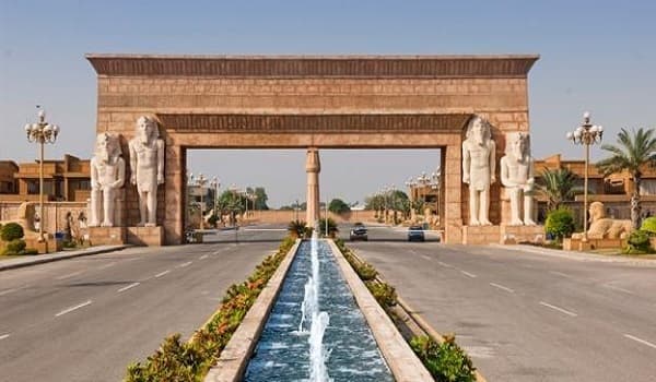 Grand entrance gate of Bahria Town Lahore