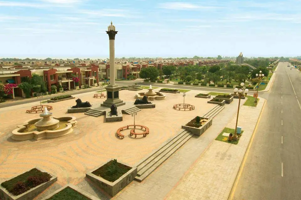 Landmark plaza in Bahria Town Lahore
