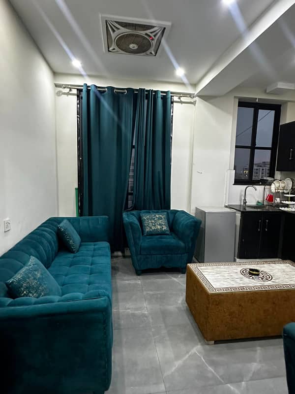 House For Rent in Bahria Town Lahore, 10 Marla Jasmine Block Furnished