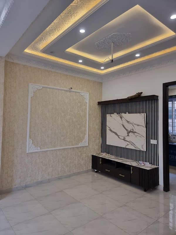 10 Marla Jasmine Block Urgent, gallery view