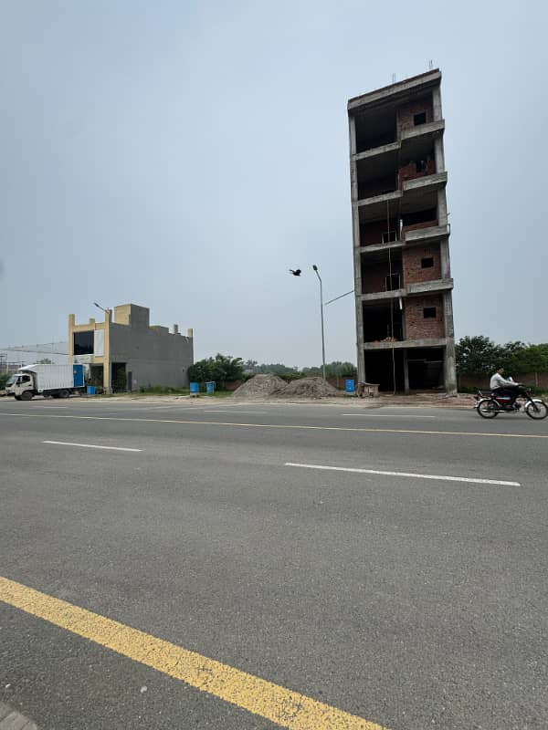 Plot for sale in Bahria Town Lahore, 10 Marla Golden Investment Plot