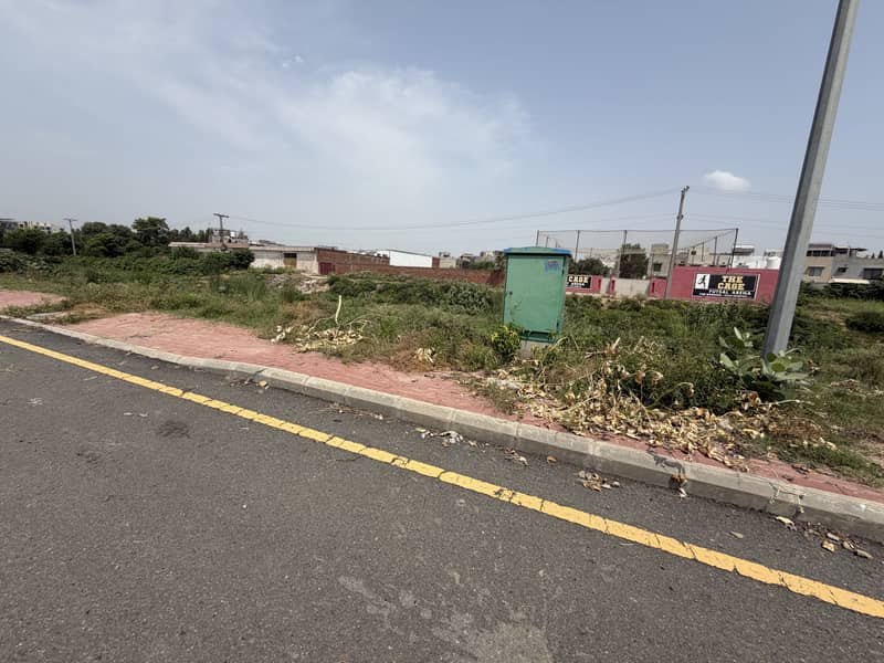 Plot for sale in Bahria Town Lahore, 10 Marla Residential Plot