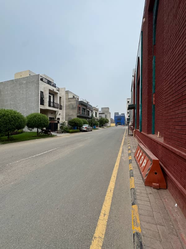 2 Marla Commercial AA Block, gallery view